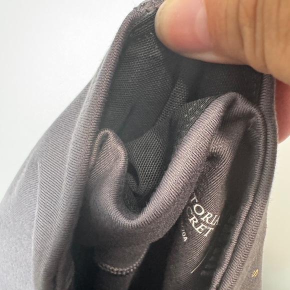 Victoria's Secret Studio 7/8 Leggings Grey - Picture 8 of 14